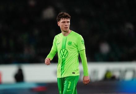 赏金女王模拟器-记者：谈判取得进展，流浪者要租借狼堡边锋斯科夫-奥尔森