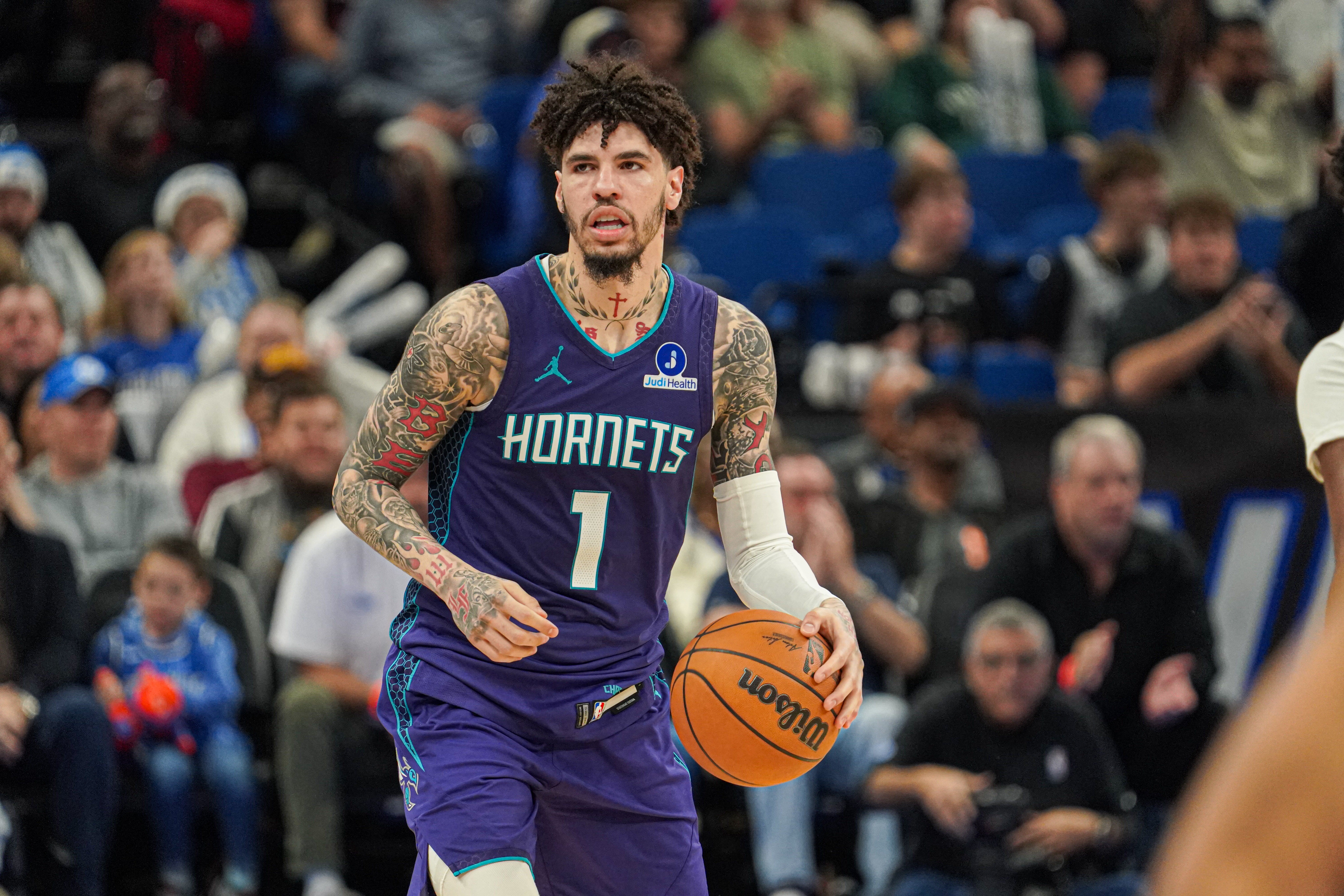 赏金女王-错峰出行效果佳！三球半场12中8轰22分3助3断 2个单节都送压哨球