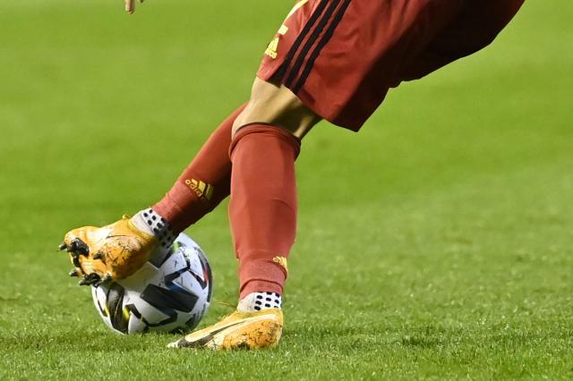 赏金女王-本土球员报名规定也违法？欧洲法院再将欧足联一军